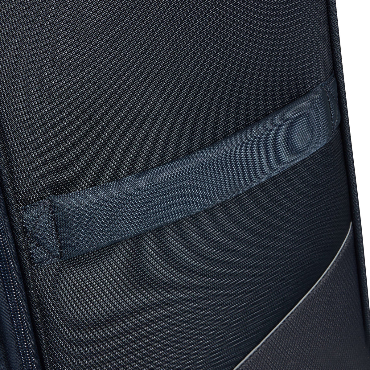 American Tourister Summerride™ Expandable Spinner Medium Luggage 3