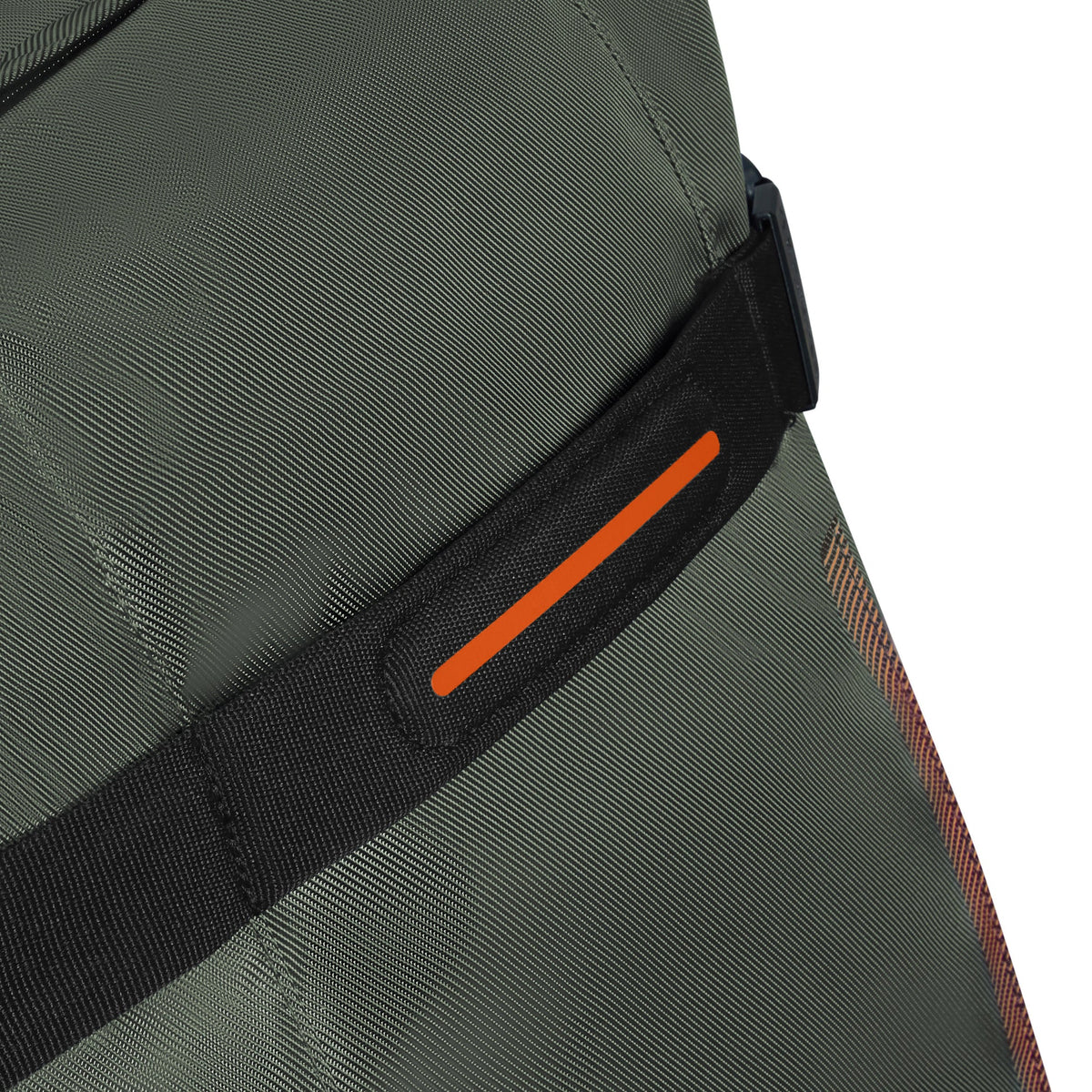 American Tourister Urban Track™ 27" Wheeled Duffle 5