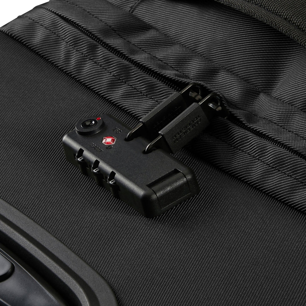 American Tourister Urban Track™ 31" Wheeled Duffle 5