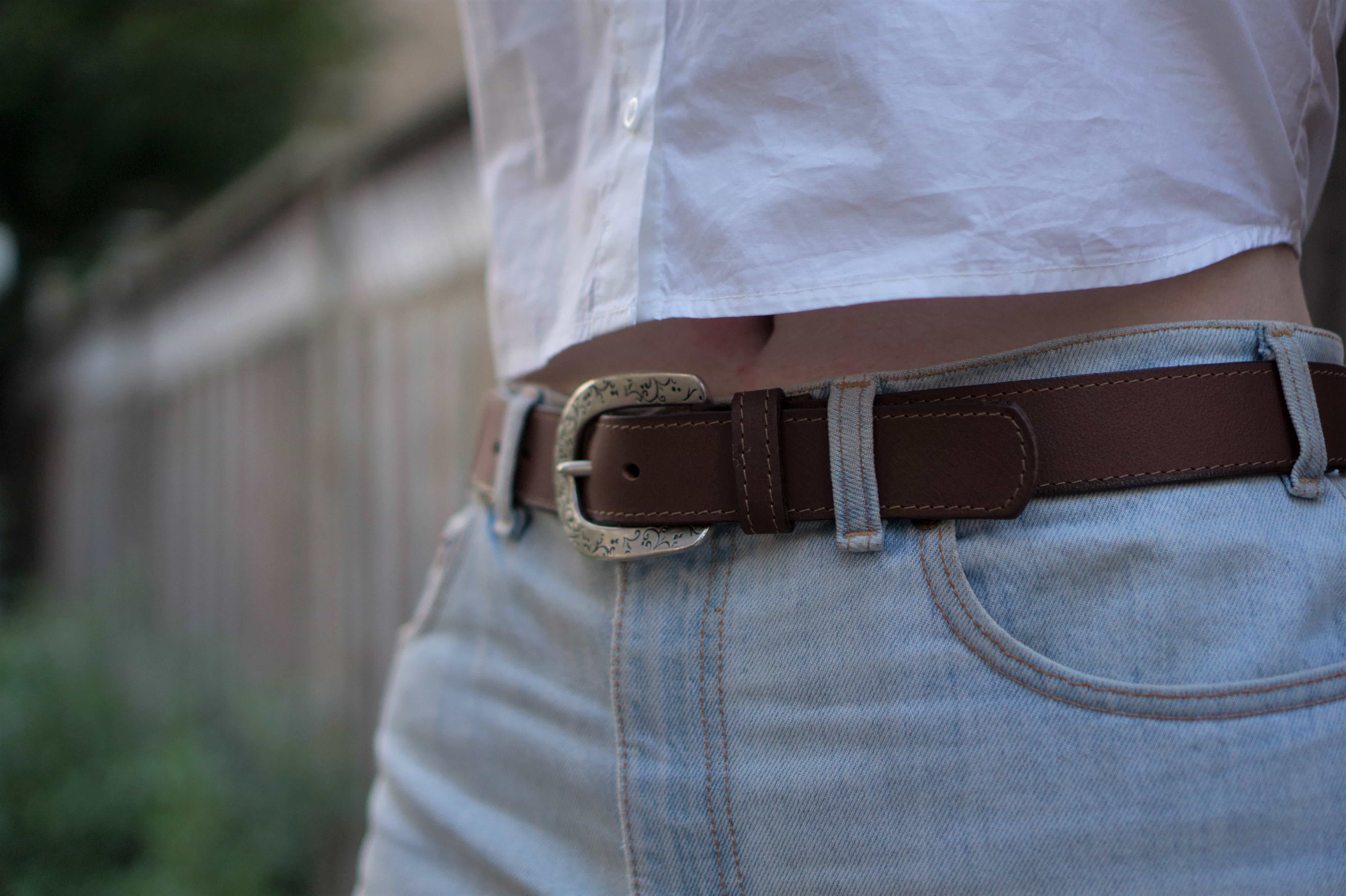 Ceinture Jolene - Western en cuir pleine fleur, fabriquée au Canada