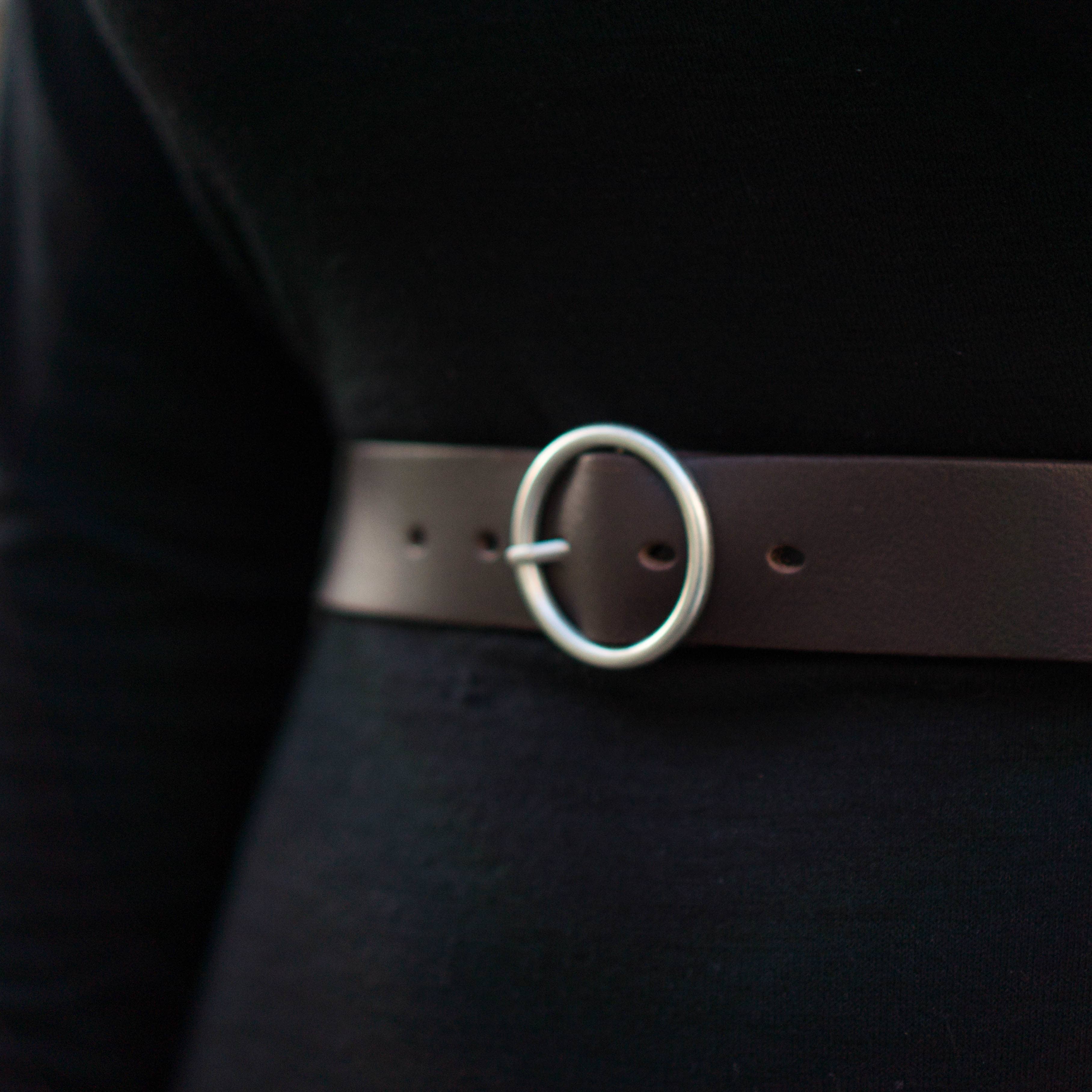 Sempre - Cognac Vachetta Leather Waist Belt with Circular Buckle - Made in Canada 4