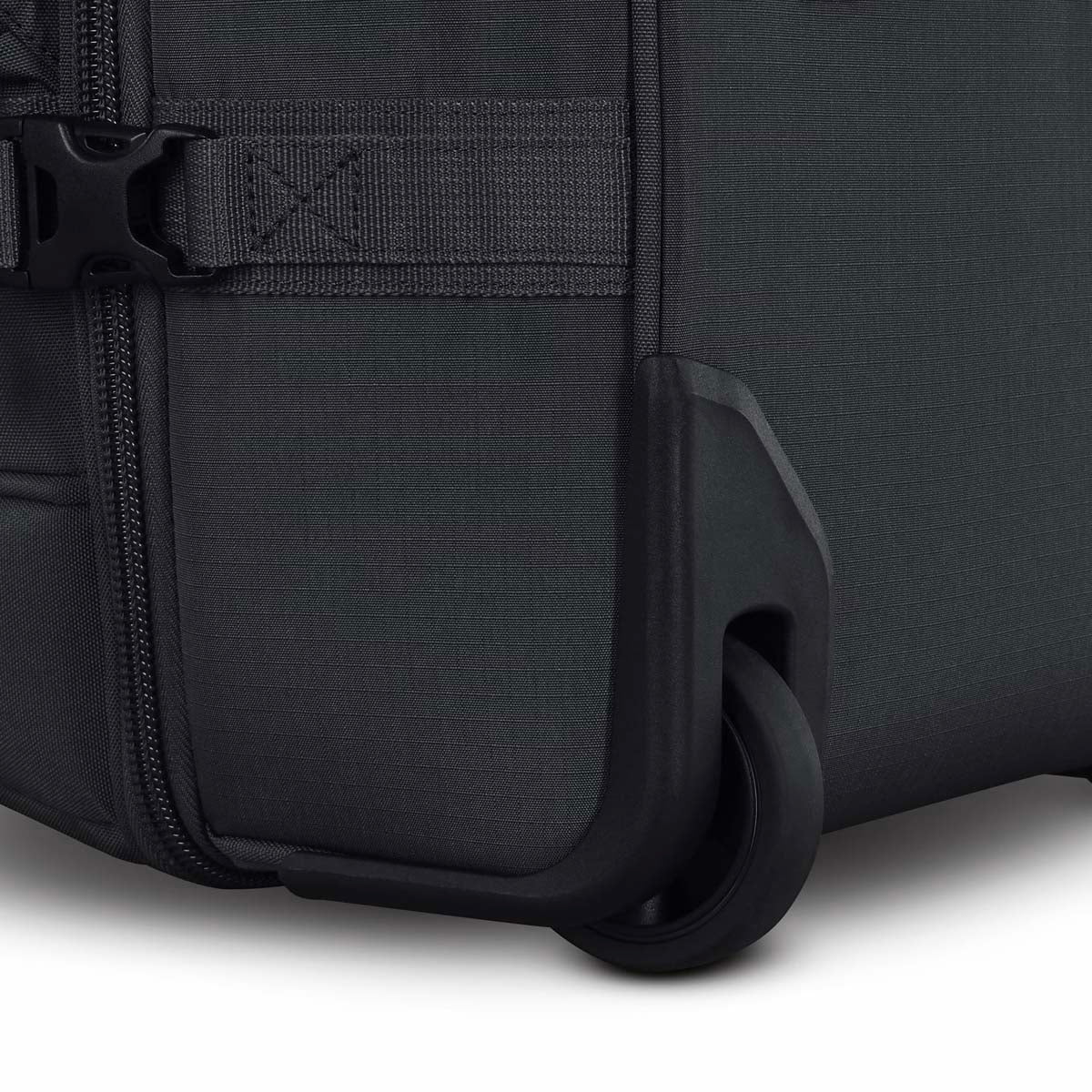 High Sierra Pathsetter 22" Wheeled Duffle 11