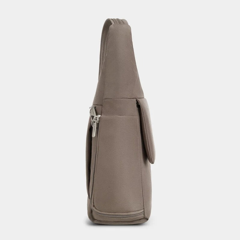 Travelon Anti-Theft Classic Messenger 37