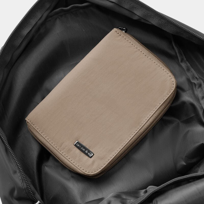 Travelon RFID Blocking Passport Zip Wallet 5
