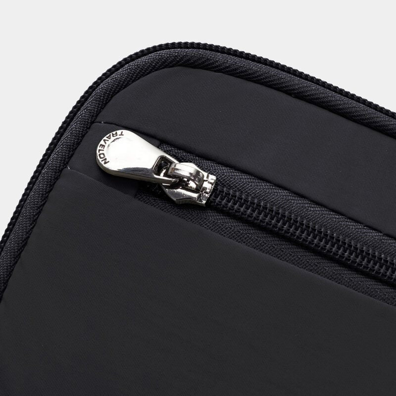 Travelon RFID Blocking Family Passport Wallet 27
