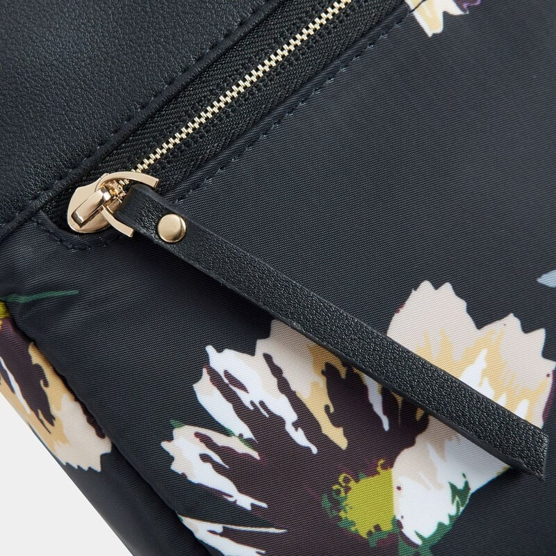 Travelon Anti-Theft Addison Small Crossbody 16