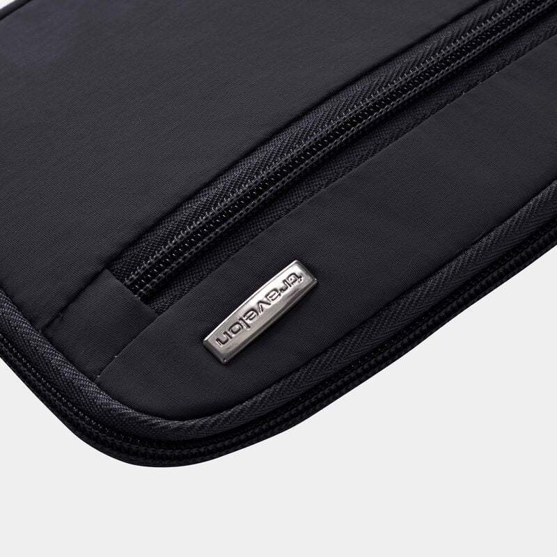Travelon RFID Blocking Family Passport Wallet 15