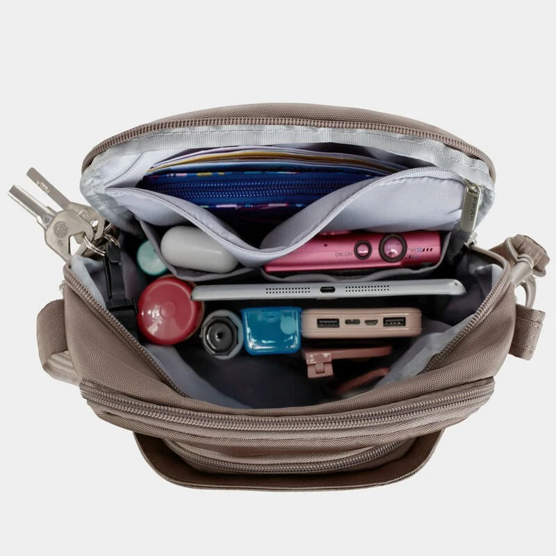 Travelon Anti-Theft Classic Travel Bag 17