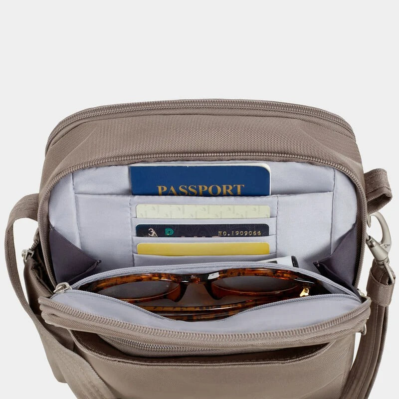 Travelon Anti-Theft Classic Travel Bag 54