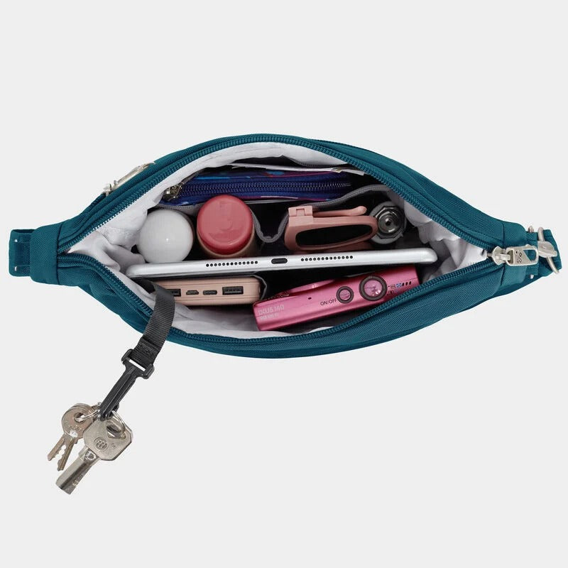 Travelon Anti-Theft Classic Messenger 19