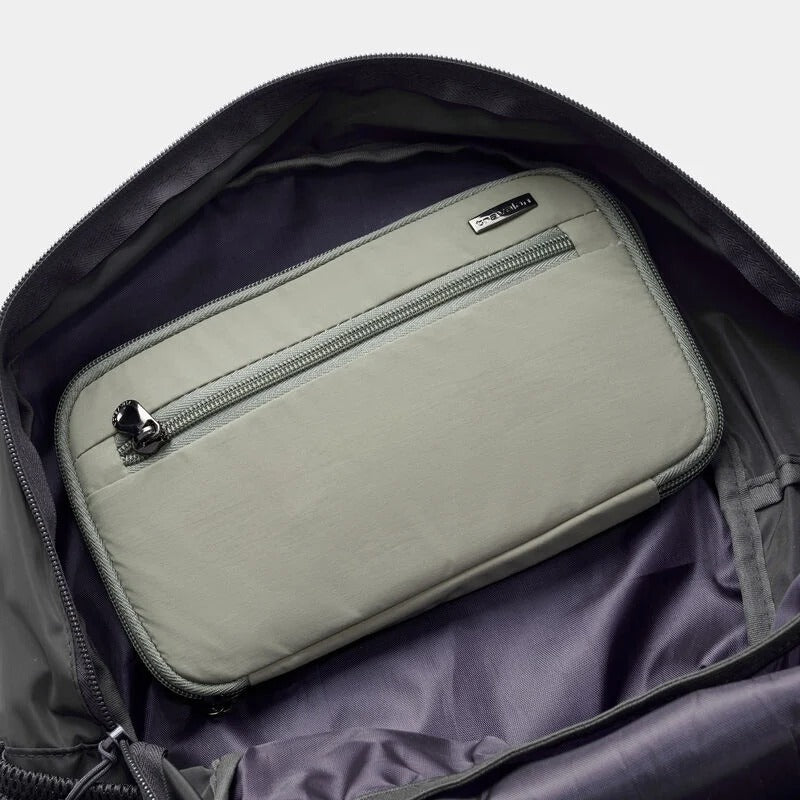 Travelon RFID Blocking Family Passport Wallet 45