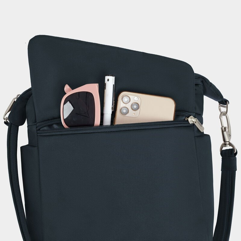 Travelon Anti-Theft Classic Messenger 60