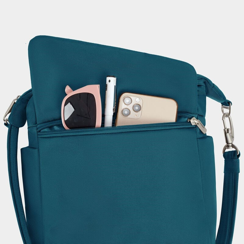 Travelon Anti-Theft Classic Messenger 72