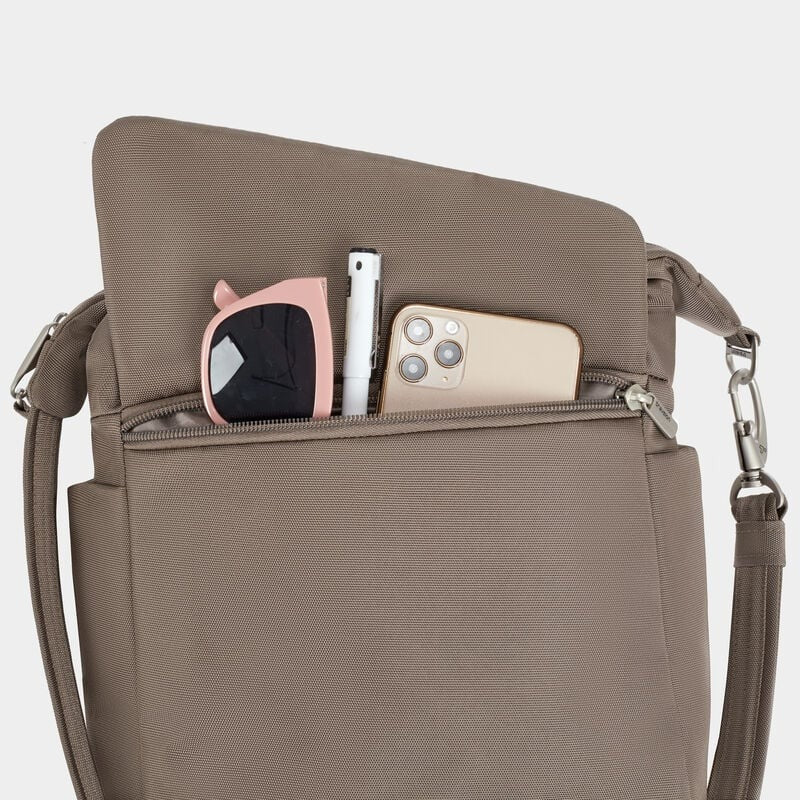 Travelon Anti-Theft Classic Messenger 28