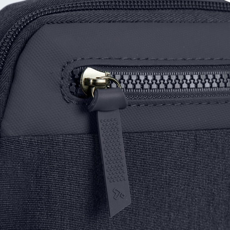 Travelon Anti-Theft Metro Convertible Small Crossbody 34