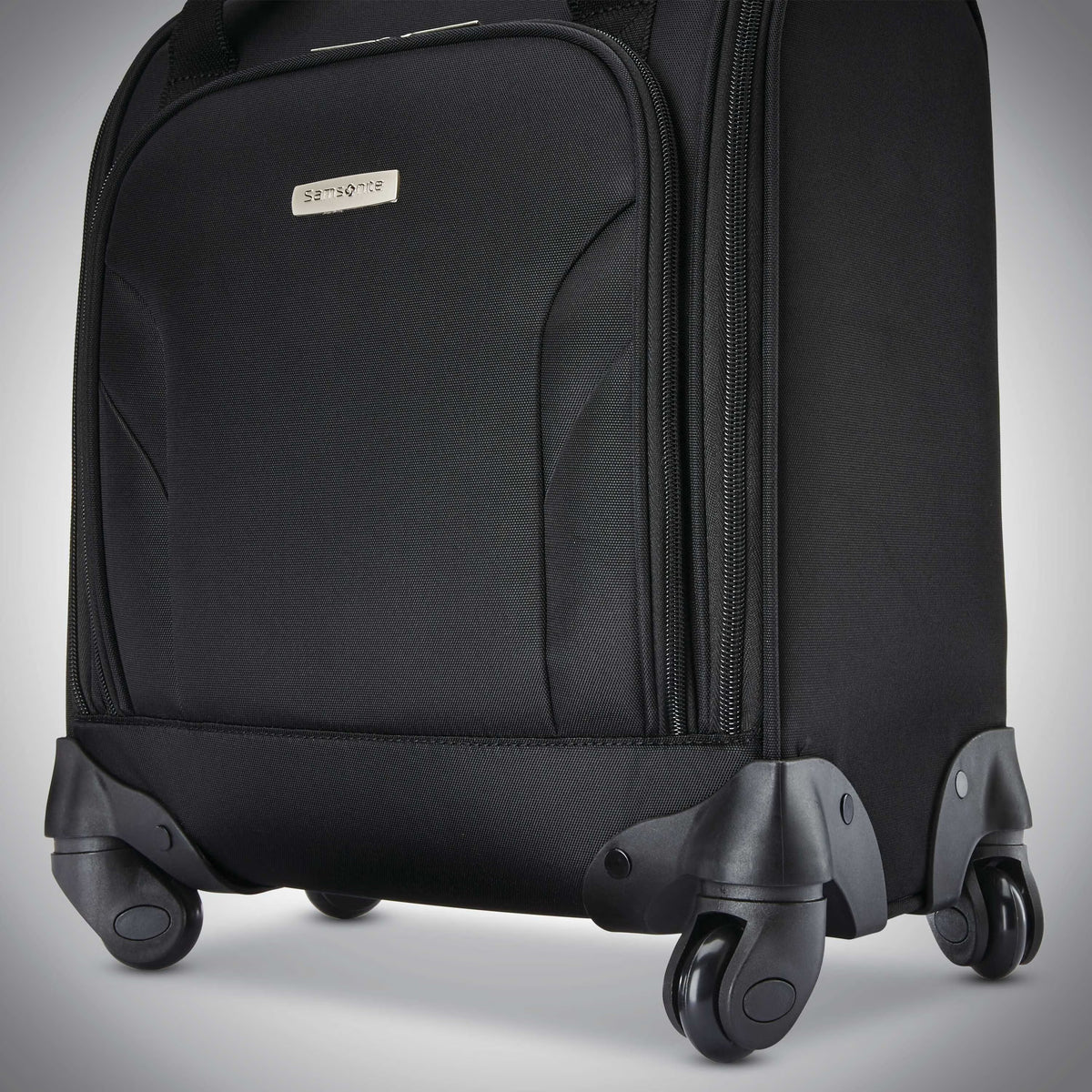 Samsonite Spinner Underseater with USB Port 5