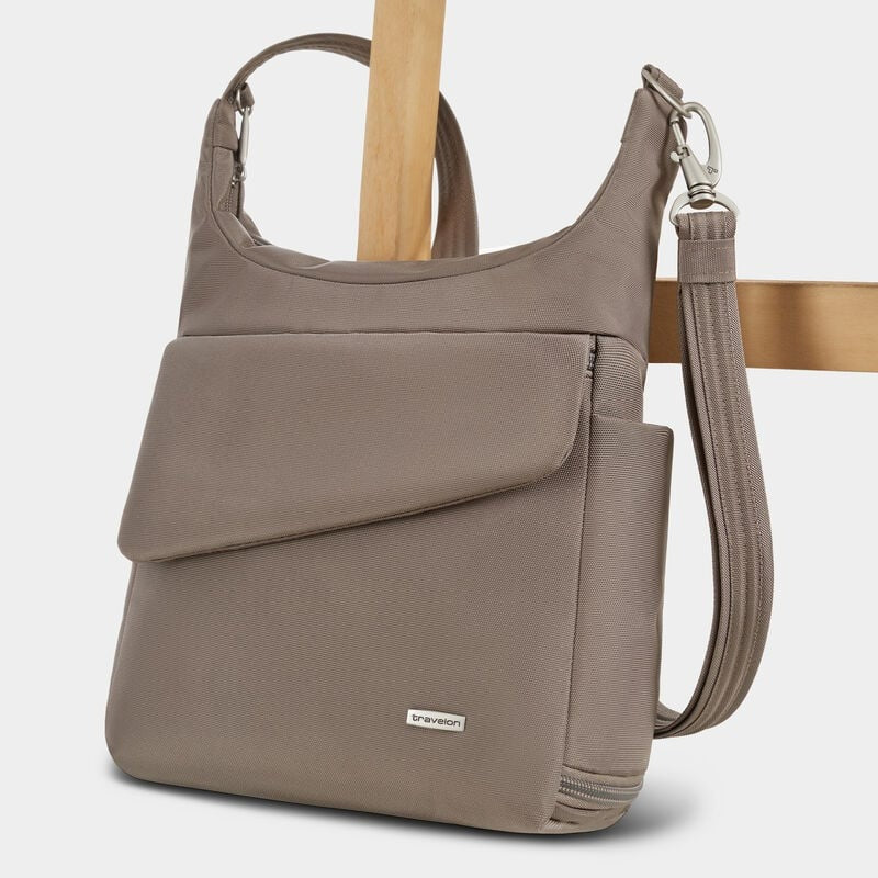 Travelon Anti-Theft Classic Messenger 29