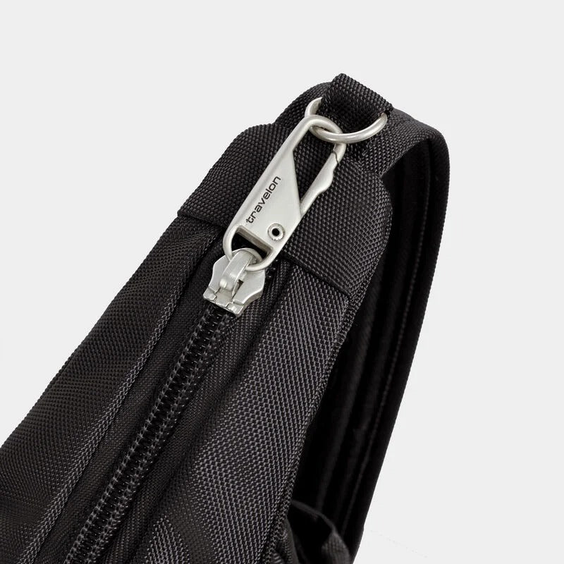 Travelon Anti-Theft Classic Messenger 39