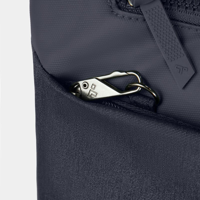 Travelon Anti-Theft Metro Crossbody 31