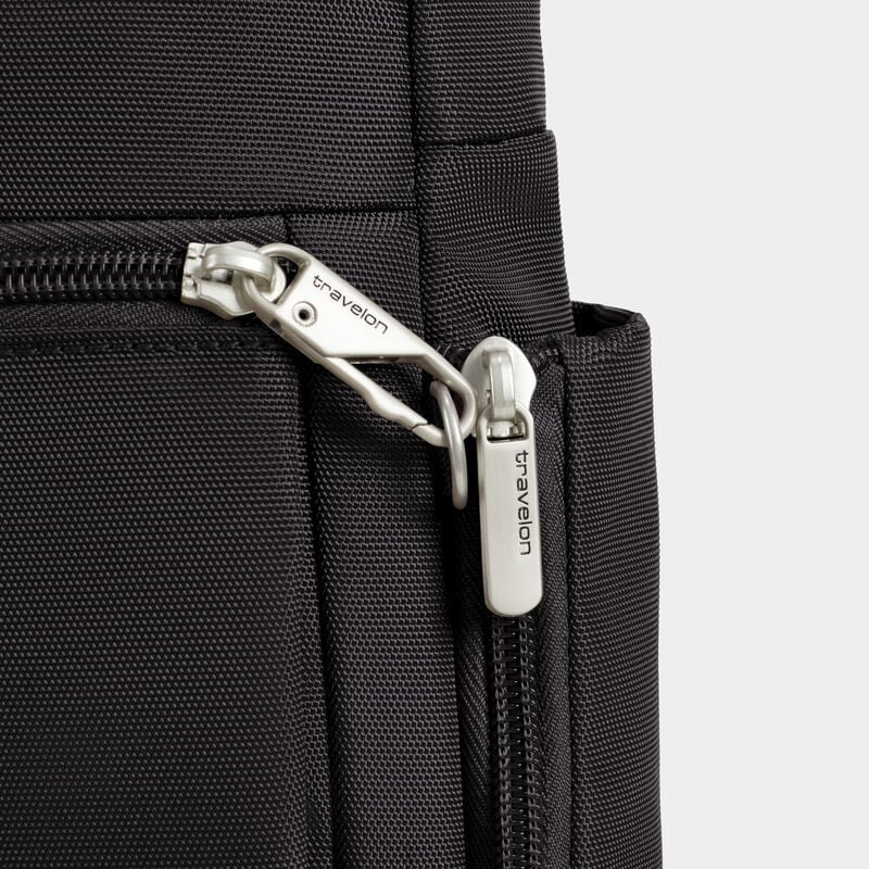 Travelon Anti-Theft Classic Messenger 40
