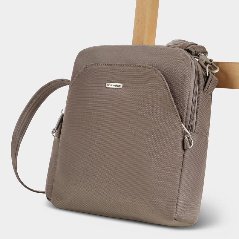 Travelon Anti-Theft Classic Travel Bag 9