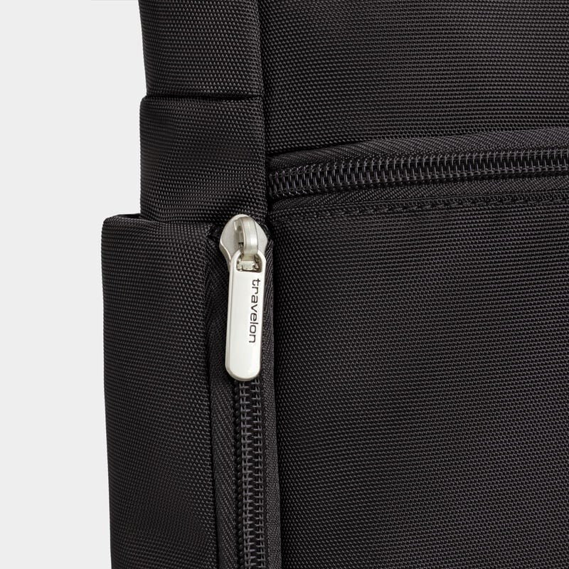 Travelon Anti-Theft Classic Messenger 42
