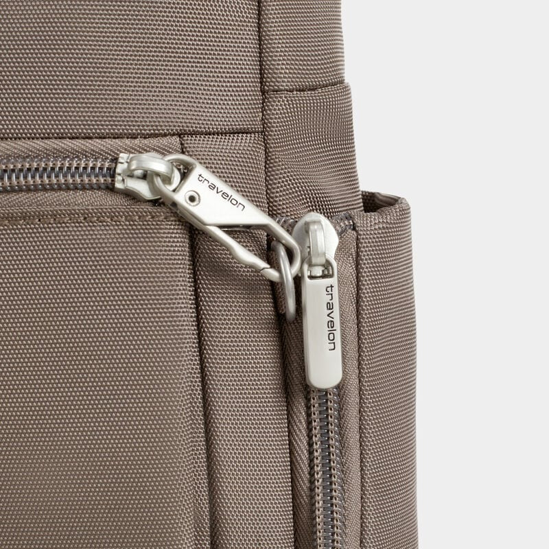 Travelon Anti-Theft Classic Messenger 23