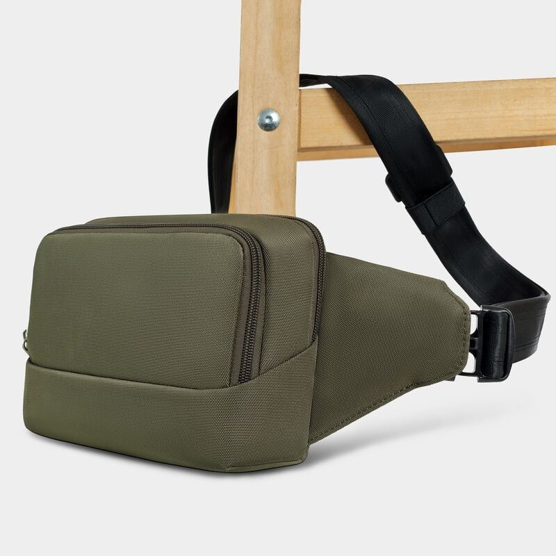 Travelon Anti-Theft Classic Waist Pack 3