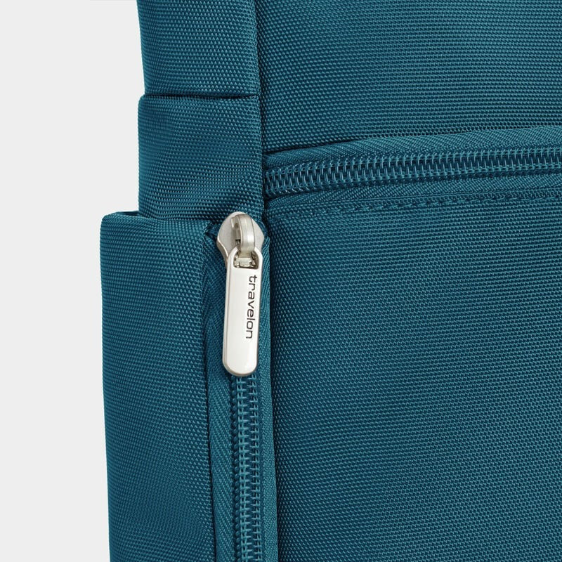 Travelon Anti-Theft Classic Messenger 10