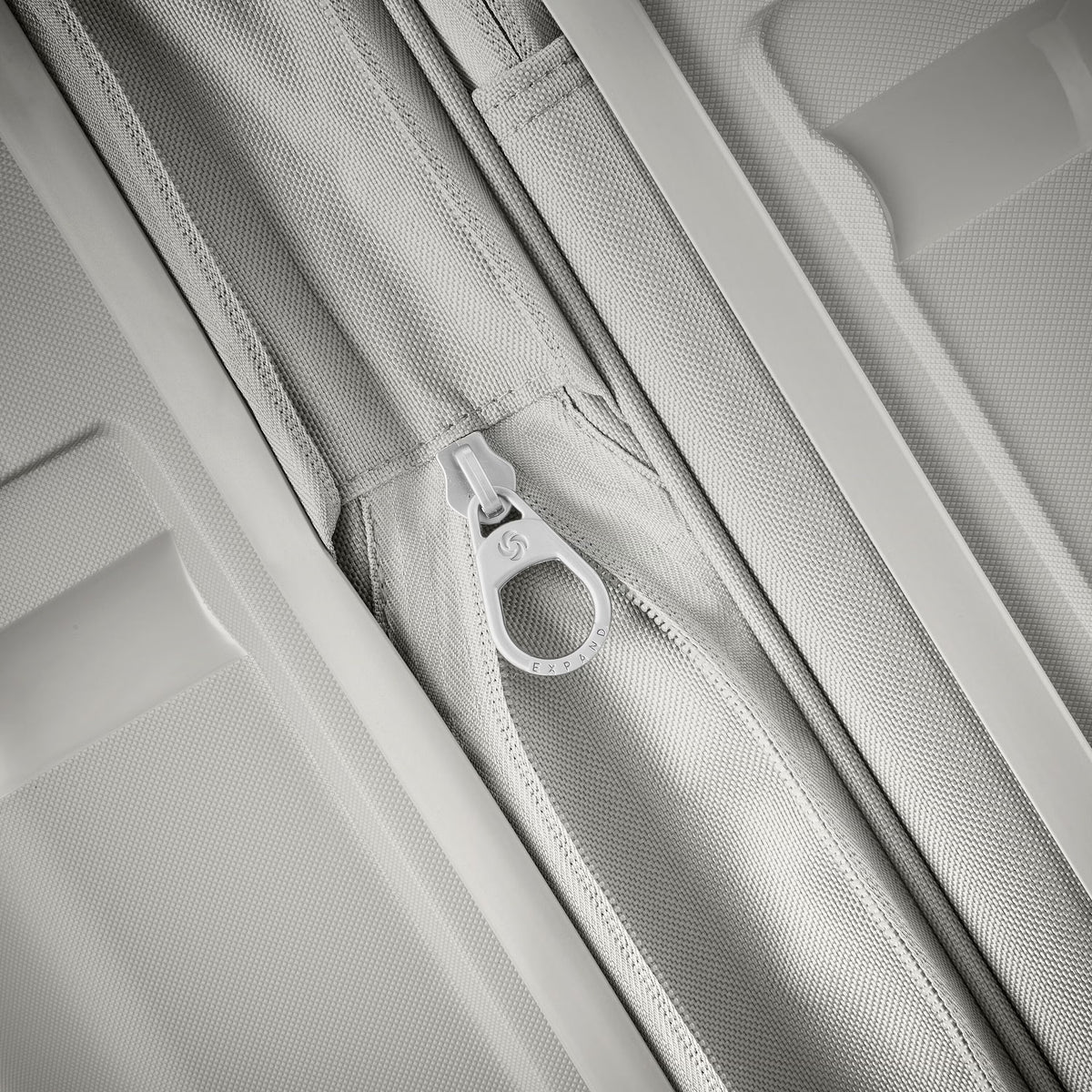 Samsonite Outline Pro Moyen 5