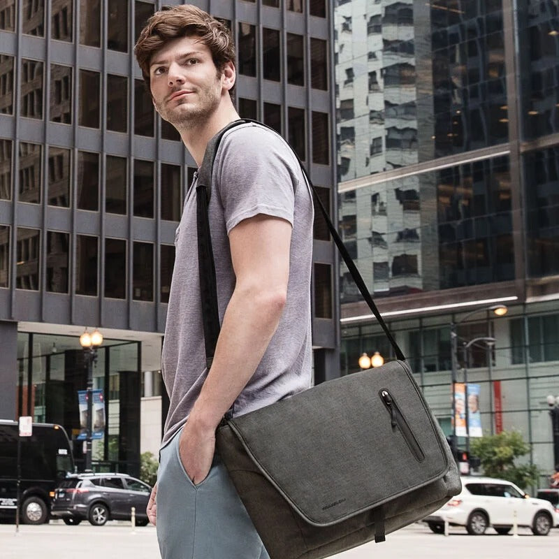 Travelon Anti-Theft Urban® Messenger 7