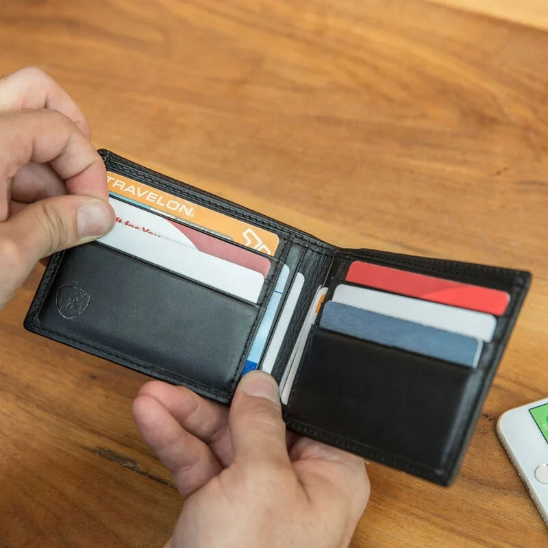 Travelon RFID Blocking Leather Billfold Wallet 2