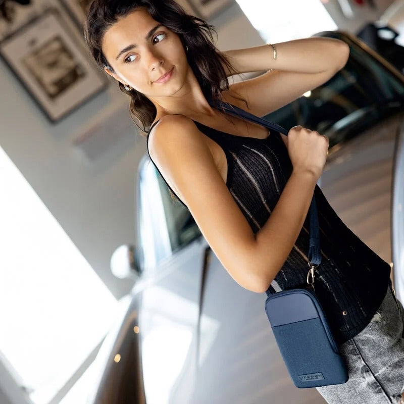 Travelon Anti-Theft Metro Stadium Mini Crossbody 25