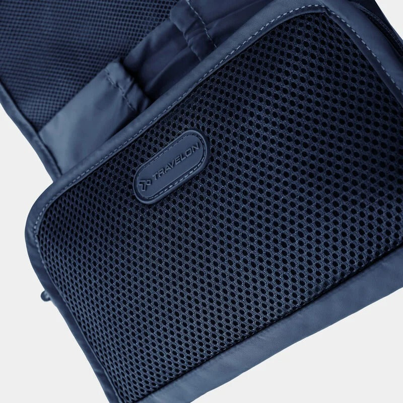 Travelon Compact Tech Organizer 14