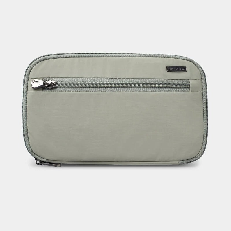 Travelon RFID Blocking Family Passport Wallet 47