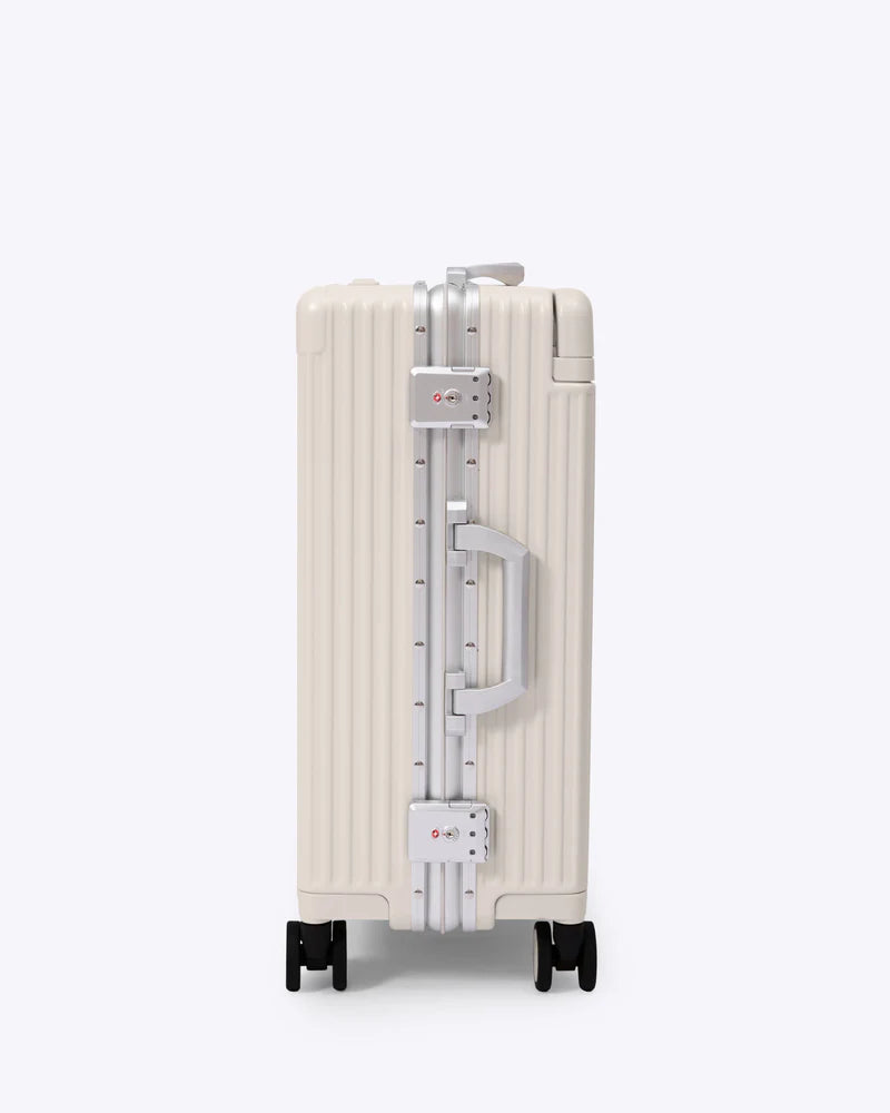 NOBL All-In-One Carry-On Wide Handle 66