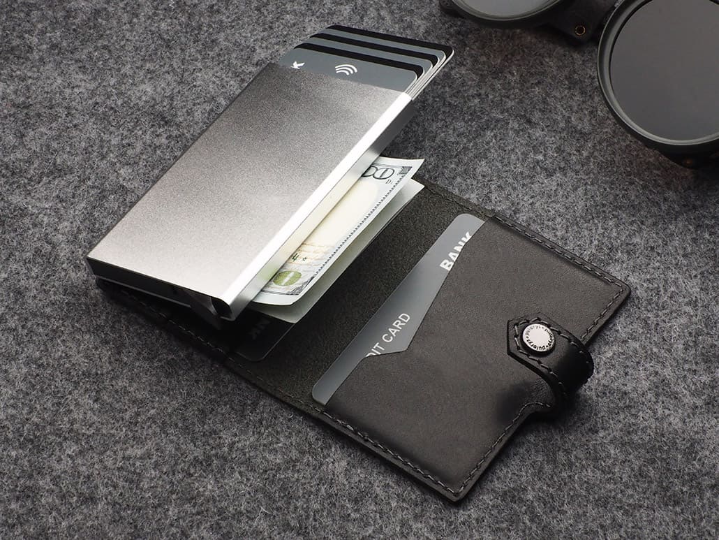 Pularys Easy Air Tag Holder Nomad Leather Black 4