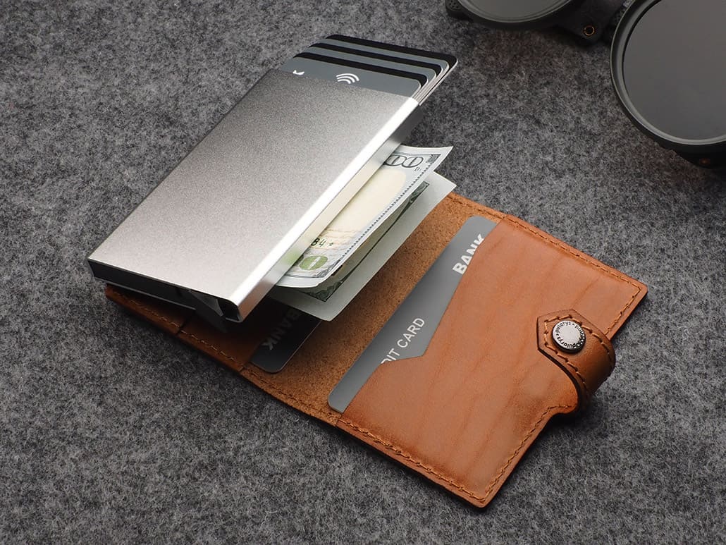 Pularys Easy Air Tag Holder Nomad Leather Cognac 10